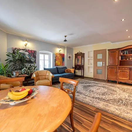 Апартаменты Apartament Artystyczny *