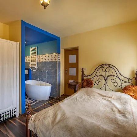 Апартаменты Apartament Artystyczny