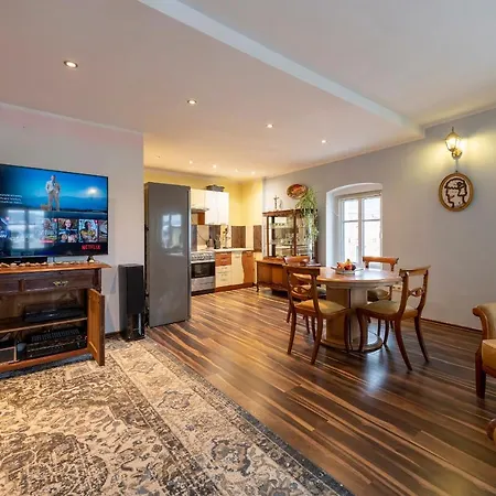 Apartament Artystyczny * Лёндек-Здруй